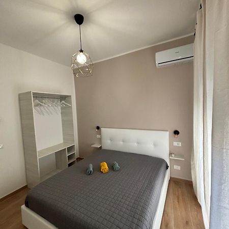 Perni Rooms Palermo Exteriör bild