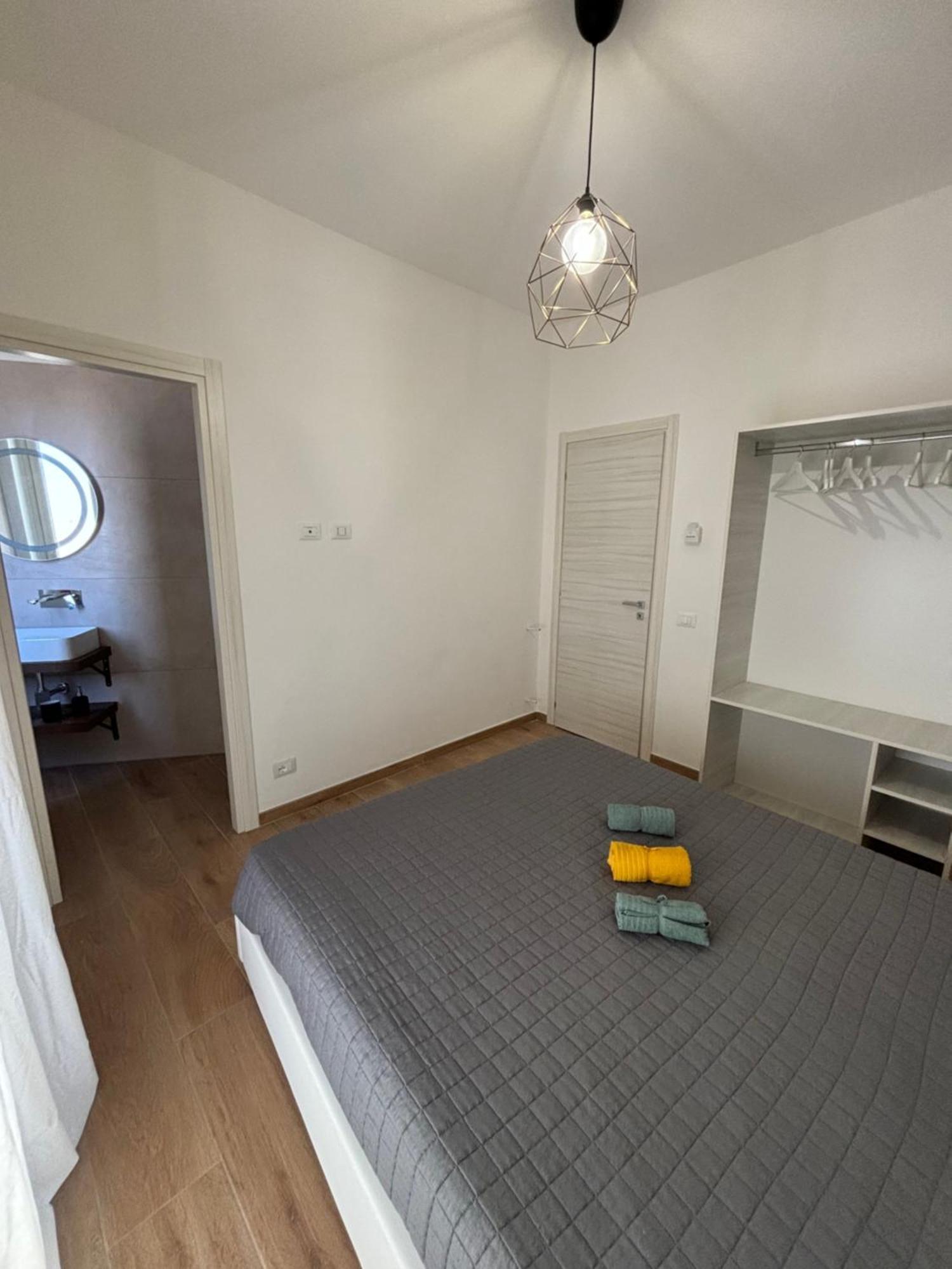 Perni Rooms Palermo Exteriör bild