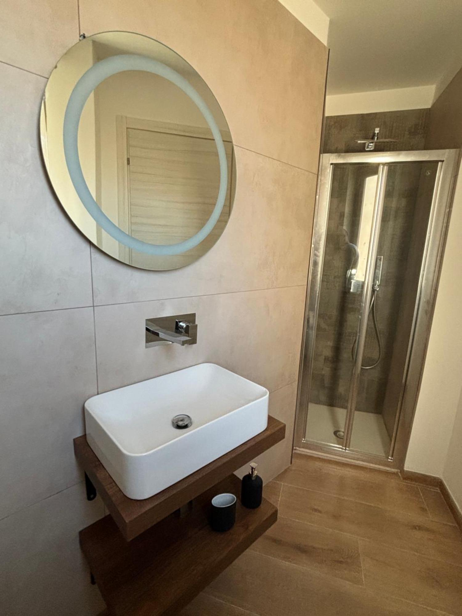 Perni Rooms Palermo Exteriör bild